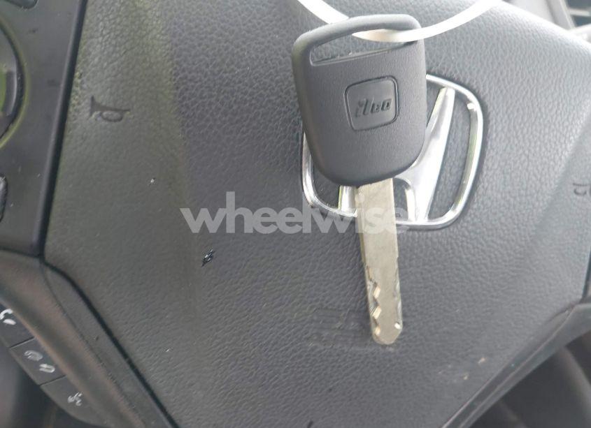 Photo 11 of 2015 Honda Cr-v LX (VIN 2HKRM3H30FH516558)