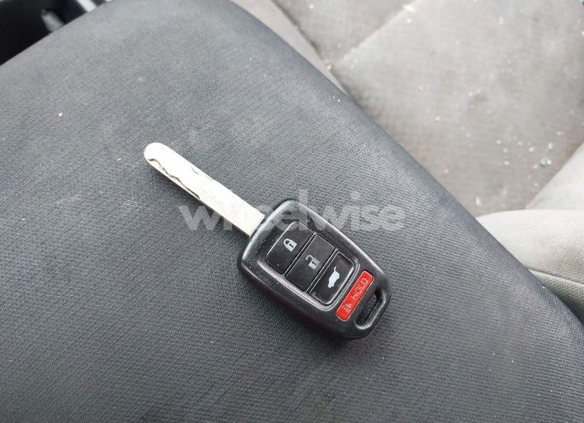 Photo 11 of 2016 Honda Cr-v LX (VIN 2HKRM3H31GH555497)