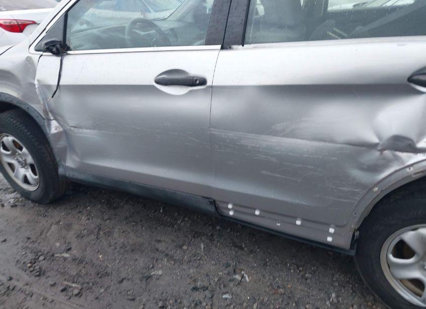 Photo 19 of 2016 Honda Cr-v LX (VIN 2HKRM3H32GH521763)