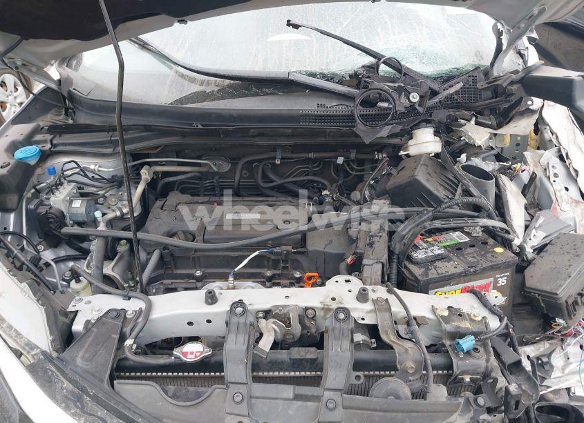 Photo 10 of 2016 Honda Cr-v LX (VIN 2HKRM3H33GH545425)