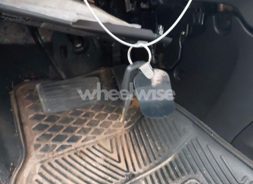 Photo 11 of 2016 Honda Cr-v LX (VIN 2HKRM3H33GH545425)