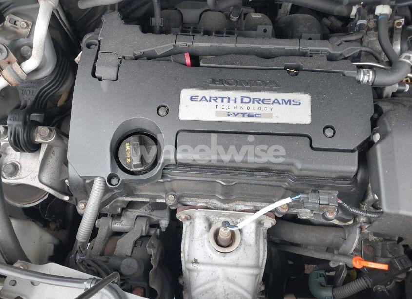 Photo 10 of 2015 Honda Cr-v LX (VIN 2HKRM3H34FH510293)