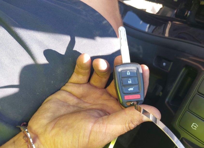 Photo 11 of 2015 Honda Cr-v LX (VIN 2HKRM3H34FH512397)