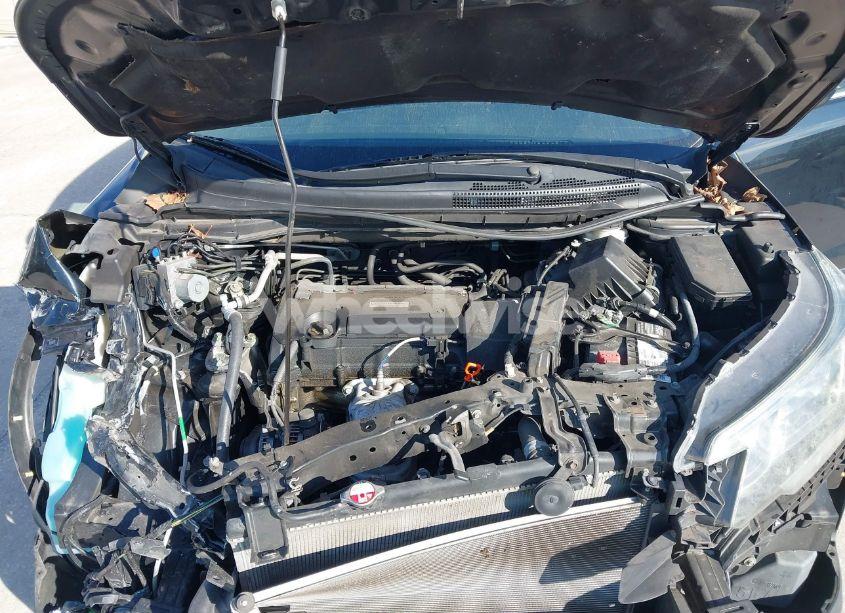 Photo 10 of 2016 Honda Cr-v LX (VIN 2HKRM3H37GH562633)