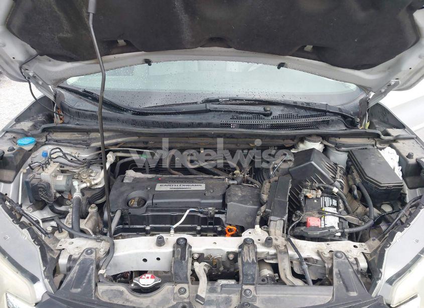 Photo 10 of 2015 Honda Cr-v LX (VIN 2HKRM3H3XFH509763)