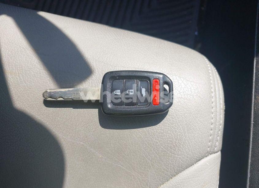 Photo 11 of 2015 Honda Cr-v LX (VIN 2HKRM3H3YFH500573)