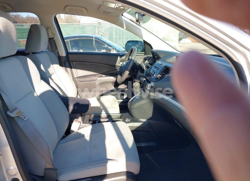 Photo 5 of 2016 Honda Cr-v SE (VIN 2HKRM3H40GH545732)