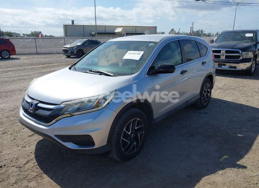Photo 2 of 2016 Honda Cr-v SE (VIN 2HKRM3H42GH556487)