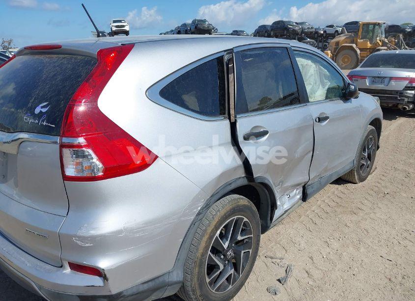 Photo 6 of 2016 Honda Cr-v SE (VIN 2HKRM3H42GH556487)