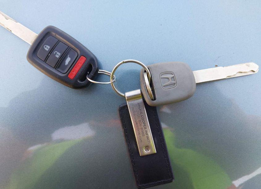 Photo 11 of 2016 Honda Cr-v SE (VIN 2HKRM3H44GH549038)