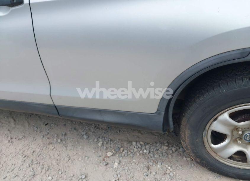 Photo 6 of 2013 Honda Cr-v LX (VIN 2HKRM4H30DH619532)