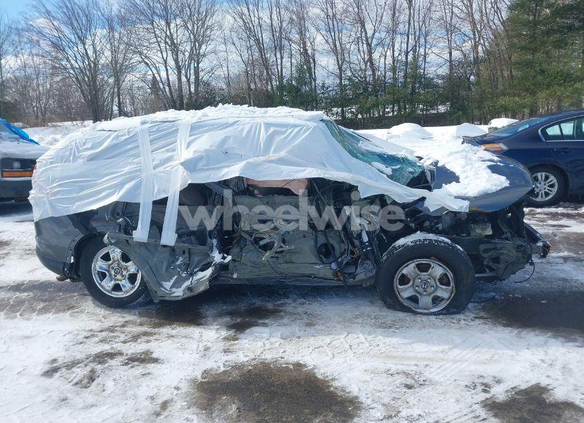 Photo 13 of 2014 Honda Cr-v LX (VIN 2HKRM4H30EH614025)