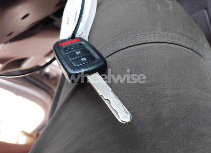 Photo 11 of 2014 Honda Cr-v LX (VIN 2HKRM4H30EH670143)