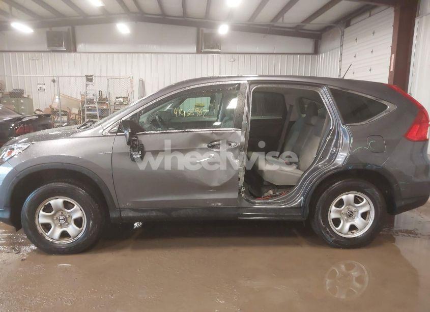Photo 14 of 2016 Honda Cr-v LX (VIN 2HKRM4H30GH648145)