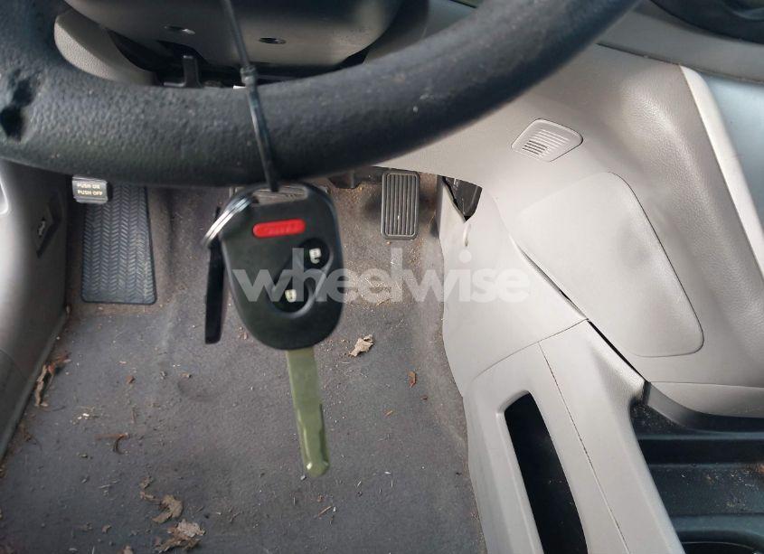 Photo 11 of 2013 Honda Cr-v LX (VIN 2HKRM4H31DH658548)