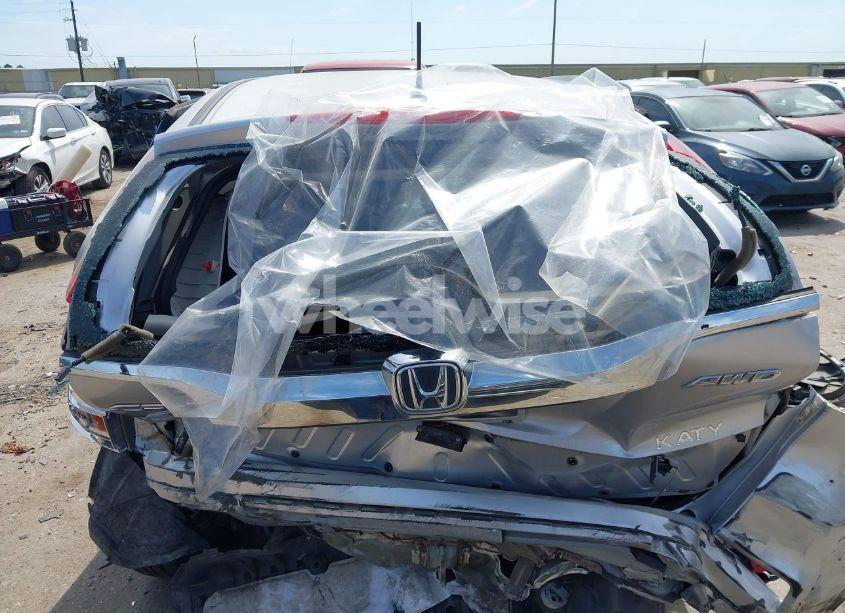 Photo 17 of 2015 Honda Cr-v LX (VIN 2HKRM4H32FH630230)