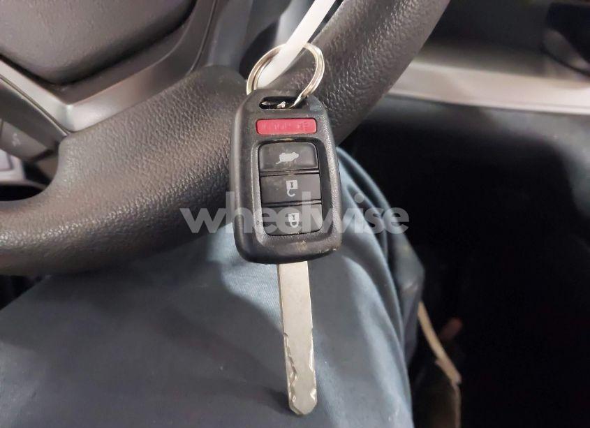 Photo 11 of 2016 Honda Cr-v LX (VIN 2HKRM4H32GH668249)