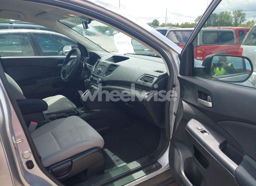 Photo 5 of 2016 Honda Cr-v LX (VIN 2HKRM4H33GH646406)