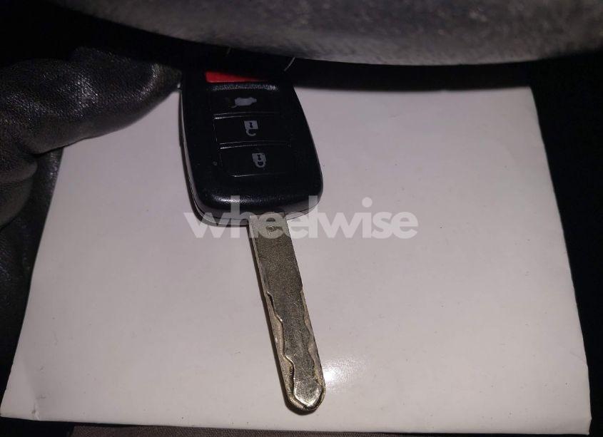 Photo 11 of 2015 Honda Cr-v LX (VIN 2HKRM4H35FH637267)