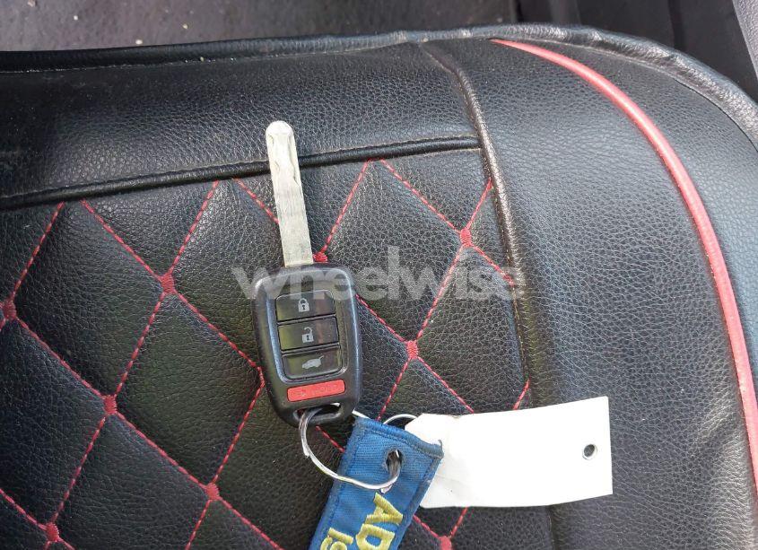 Photo 11 of 2015 Honda Cr-v LX (VIN 2HKRM4H35FH689904)