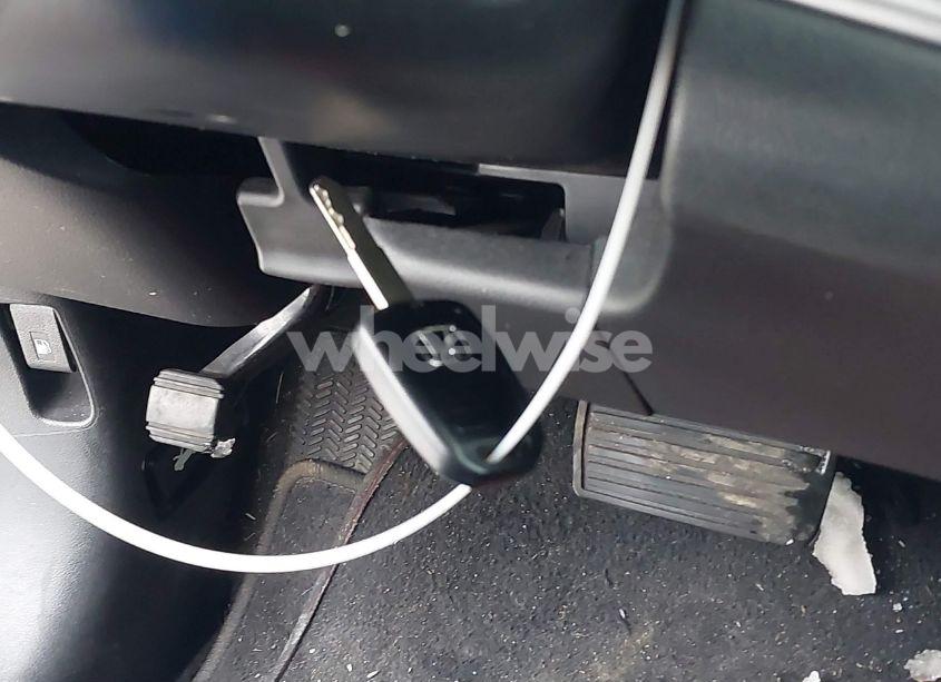 Photo 11 of 2016 Honda Cr-v LX (VIN 2HKRM4H35GH609793)