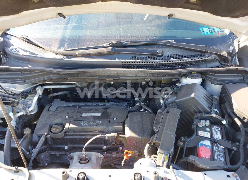 Photo 10 of 2016 Honda Cr-v LX (VIN 2HKRM4H36GH626215)