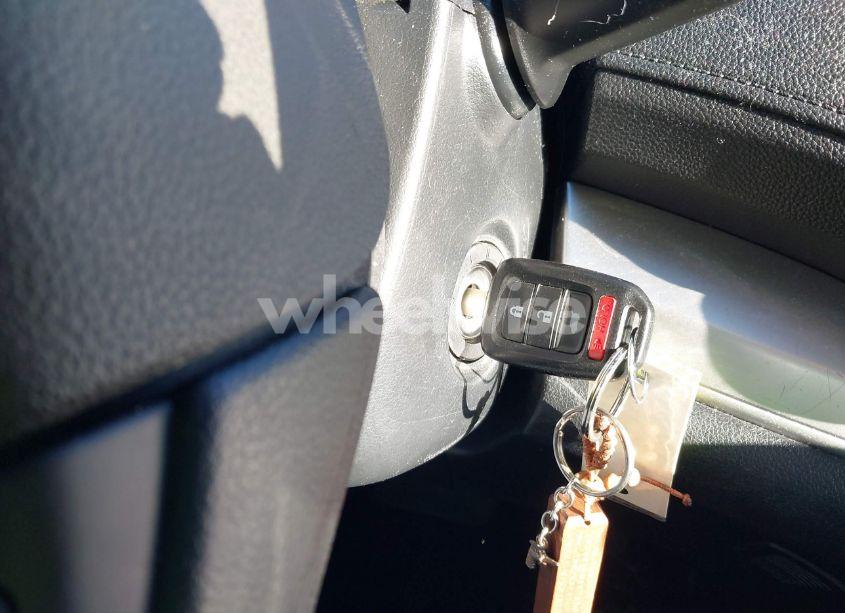 Photo 11 of 2016 Honda Cr-v LX (VIN 2HKRM4H36GH626215)