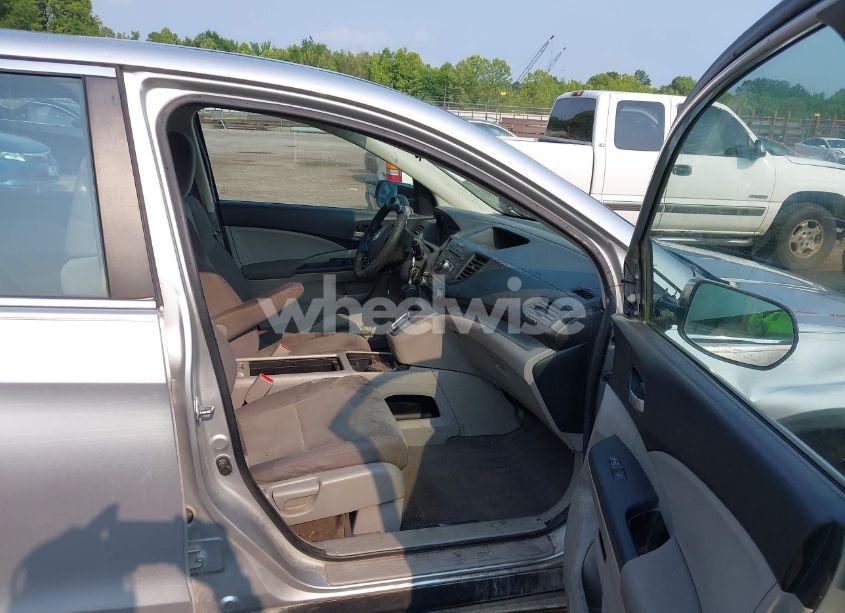 Photo 5 of 2013 Honda Cr-v LX (VIN 2HKRM4H37DH605174)