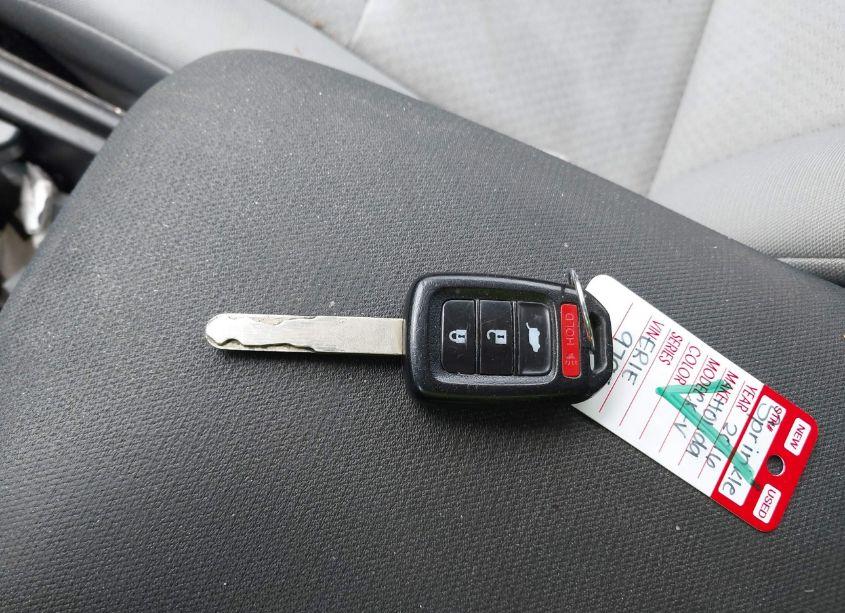 Photo 11 of 2016 Honda Cr-v LX (VIN 2HKRM4H37GH603302)