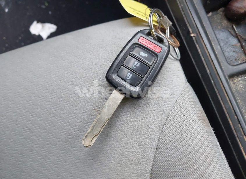 Photo 11 of 2016 Honda Cr-v LX (VIN 2HKRM4H37GH604983)