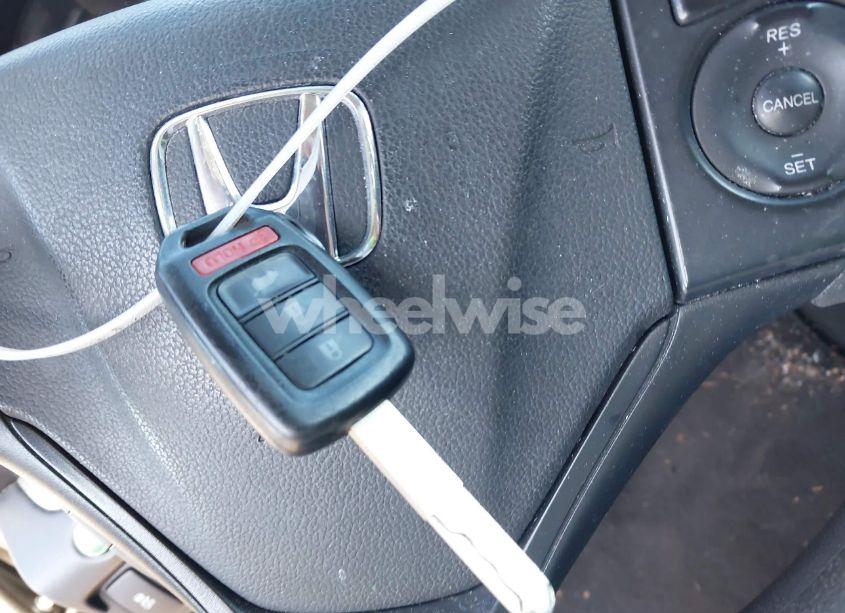 Photo 11 of 2015 Honda Cr-v LX (VIN 2HKRM4H38FH621225)