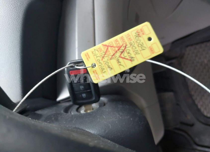 Photo 11 of 2014 Honda Cr-v LX (VIN 2HKRM4H39EH707352)