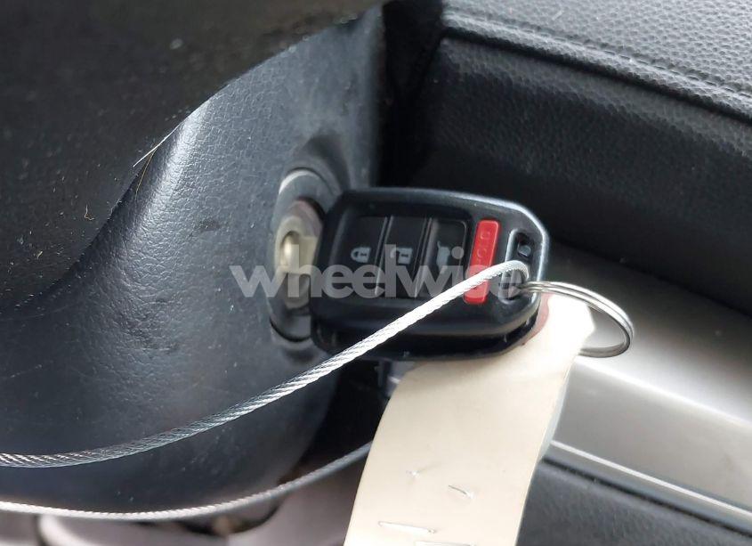 Photo 11 of 2015 Honda Cr-v LX (VIN 2HKRM4H3XFH693608)