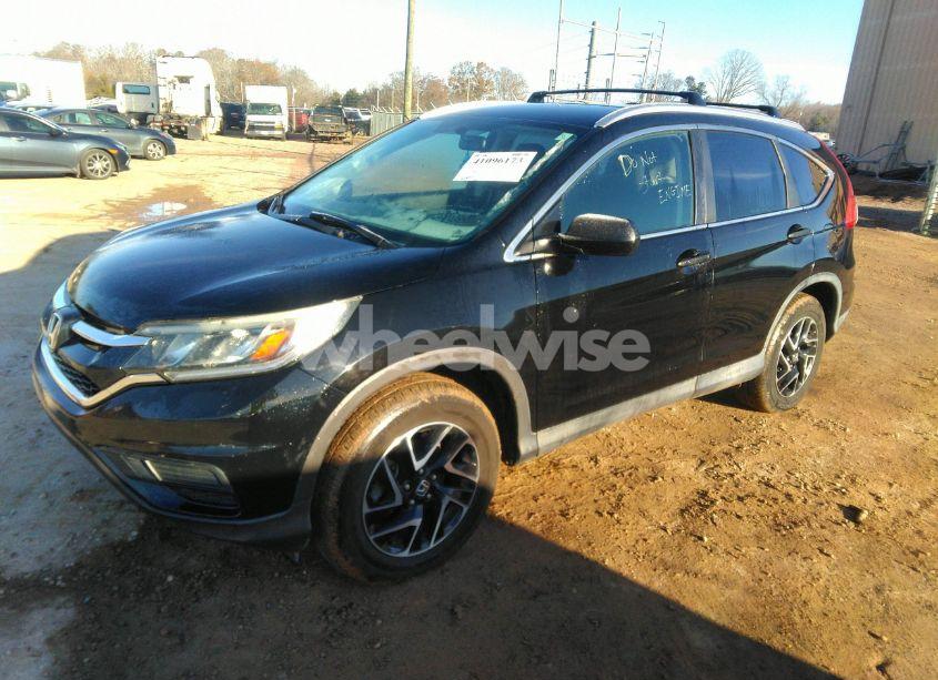 Photo 2 of 2016 Honda Cr-v SE (VIN 2HKRM4H40GH667688)