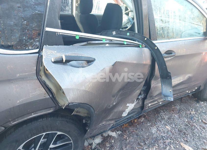 Photo 19 of 2016 Honda Cr-v SE (VIN 2HKRM4H42GH661908)