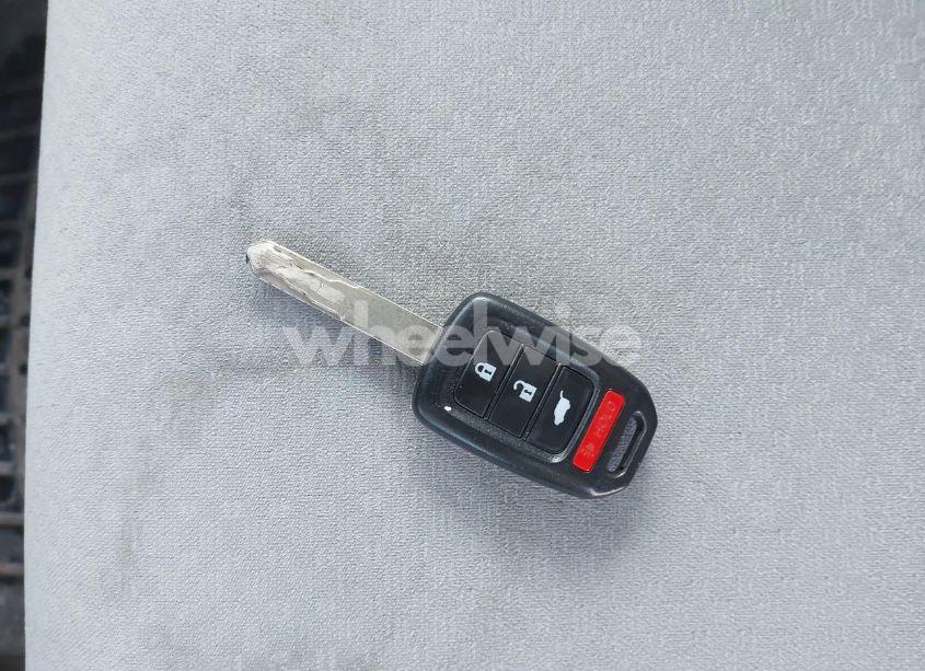 Photo 11 of 2016 Honda Cr-v SE (VIN 2HKRM4H45GH607132)