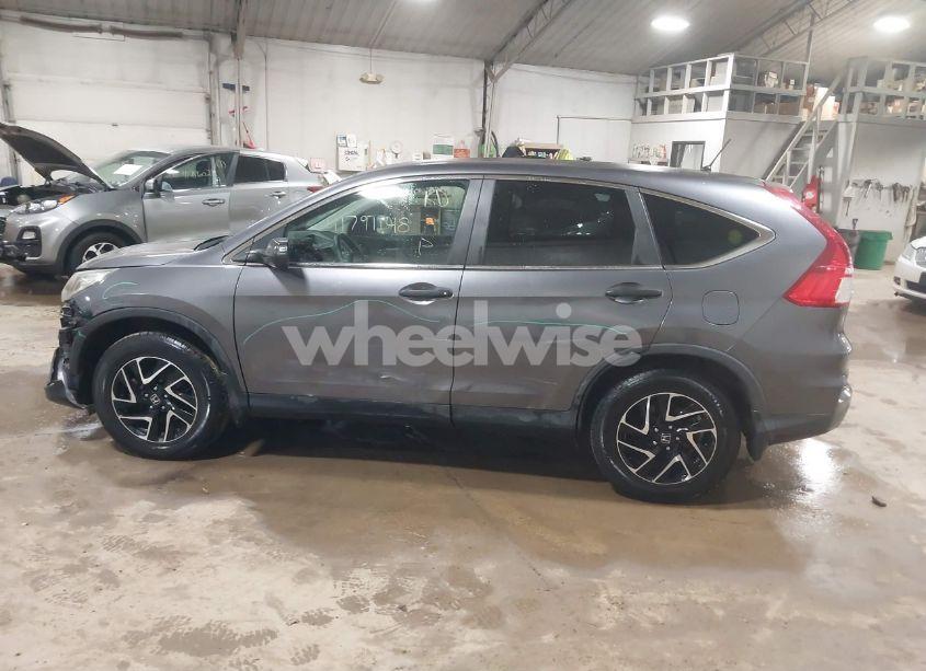 Photo 14 of 2016 Honda Cr-v SE (VIN 2HKRM4H4XGH613900)