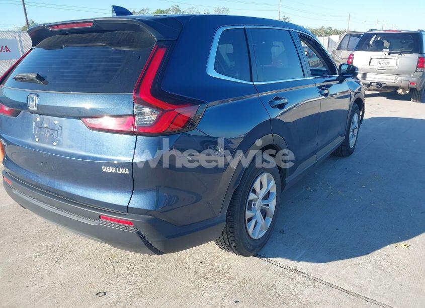 Photo 4 of 2023 Honda Cr-v LX 2WD (VIN 2HKRS3H27PH305548)