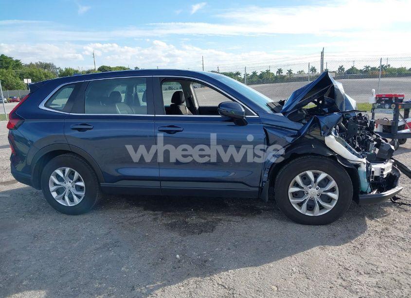 Photo 13 of 2024 Honda Cr-v LX 2WD (VIN 2HKRS3H28RH335502)