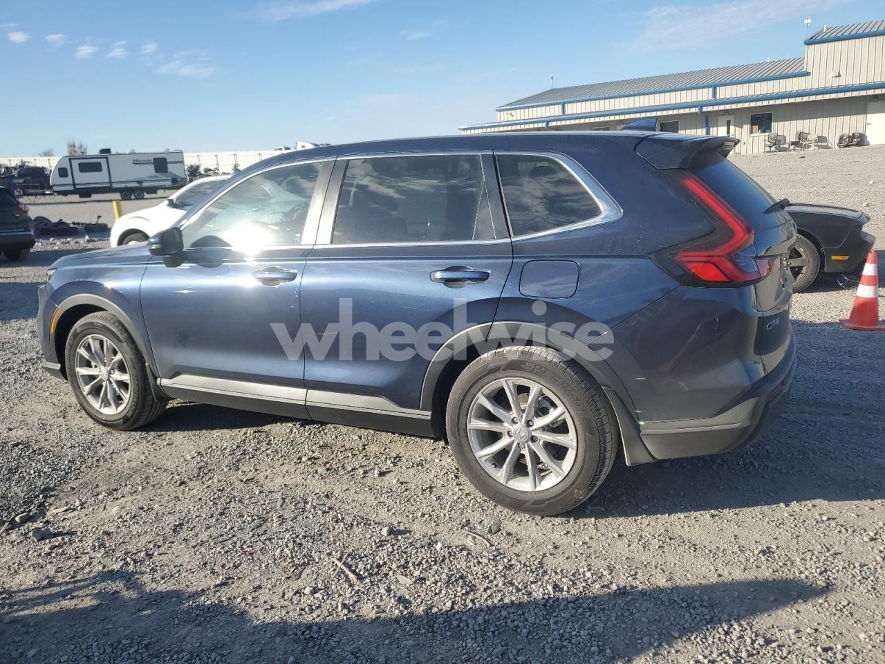 Photo 2 of 2025 HONDA CR-V EX (VIN 2HKRS3H47SH341105)