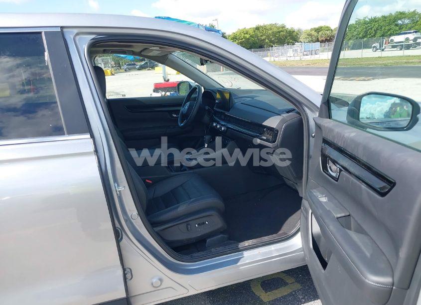 Photo 5 of 2025 Honda Cr-v EX-L 2WD (VIN 2HKRS3H70SH309364)