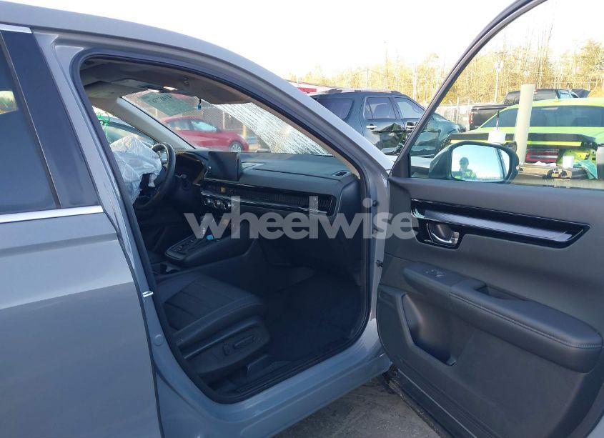 Photo 5 of 2025 Honda Cr-v EX-L 2WD (VIN 2HKRS3H74SH303583)