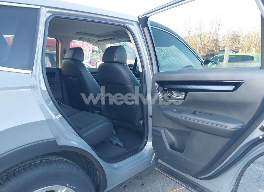 Photo 8 of 2025 Honda Cr-v EX-L 2WD (VIN 2HKRS3H74SH303583)