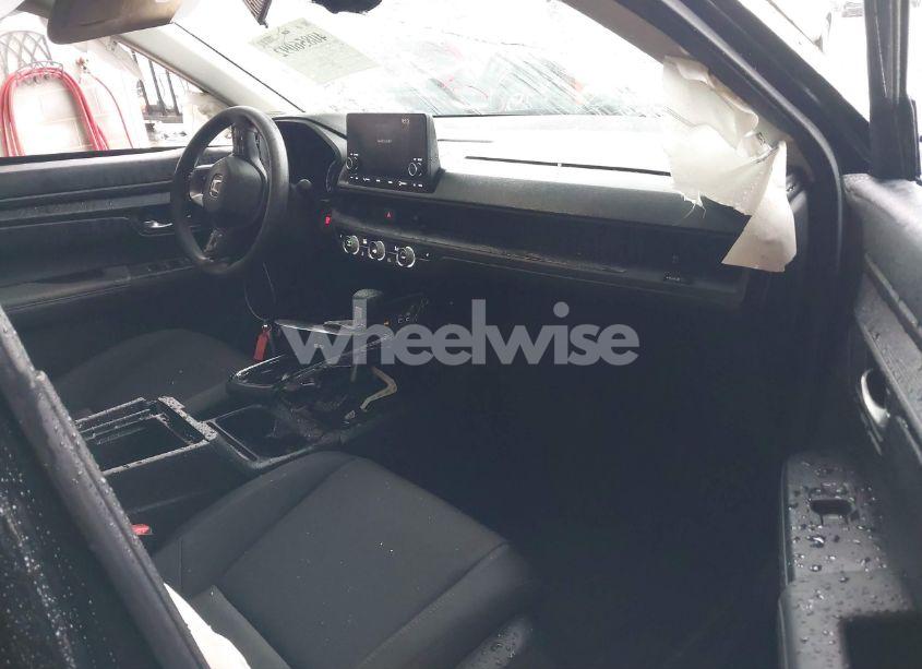 Photo 5 of 2024 Honda Cr-v EX AWD (VIN 2HKRS4H42RH447686)