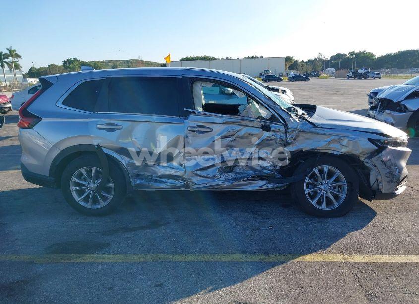 Photo 13 of 2024 Honda Cr-v EX AWD (VIN 2HKRS4H4XRH461223)