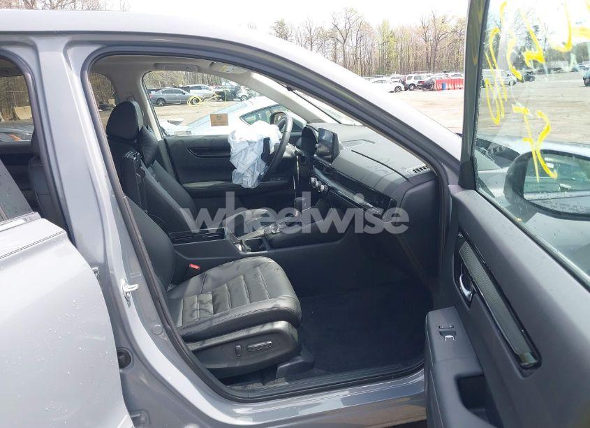 Photo 5 of 2024 Honda Cr-v EX-L AWD (VIN 2HKRS4H71RH486389)