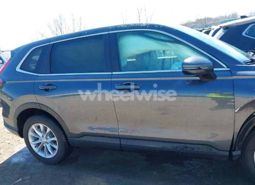 Photo 13 of 2025 Honda Cr-v EX-L AWD (VIN 2HKRS4H76SH470081)