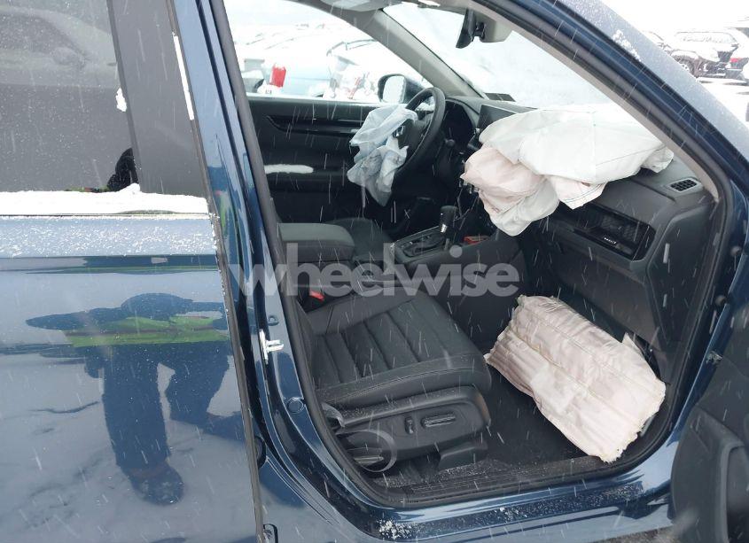 Photo 5 of 2025 Honda Cr-v EX-L AWD (VIN 2HKRS4H77SH428423)