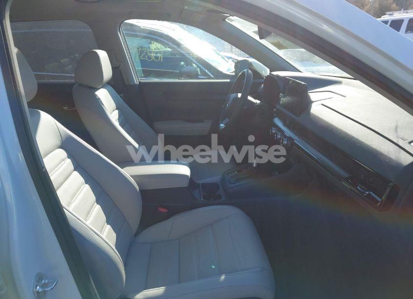 Photo 5 of 2024 Honda Cr-v EX-L AWD (VIN 2HKRS4H78RH421233)