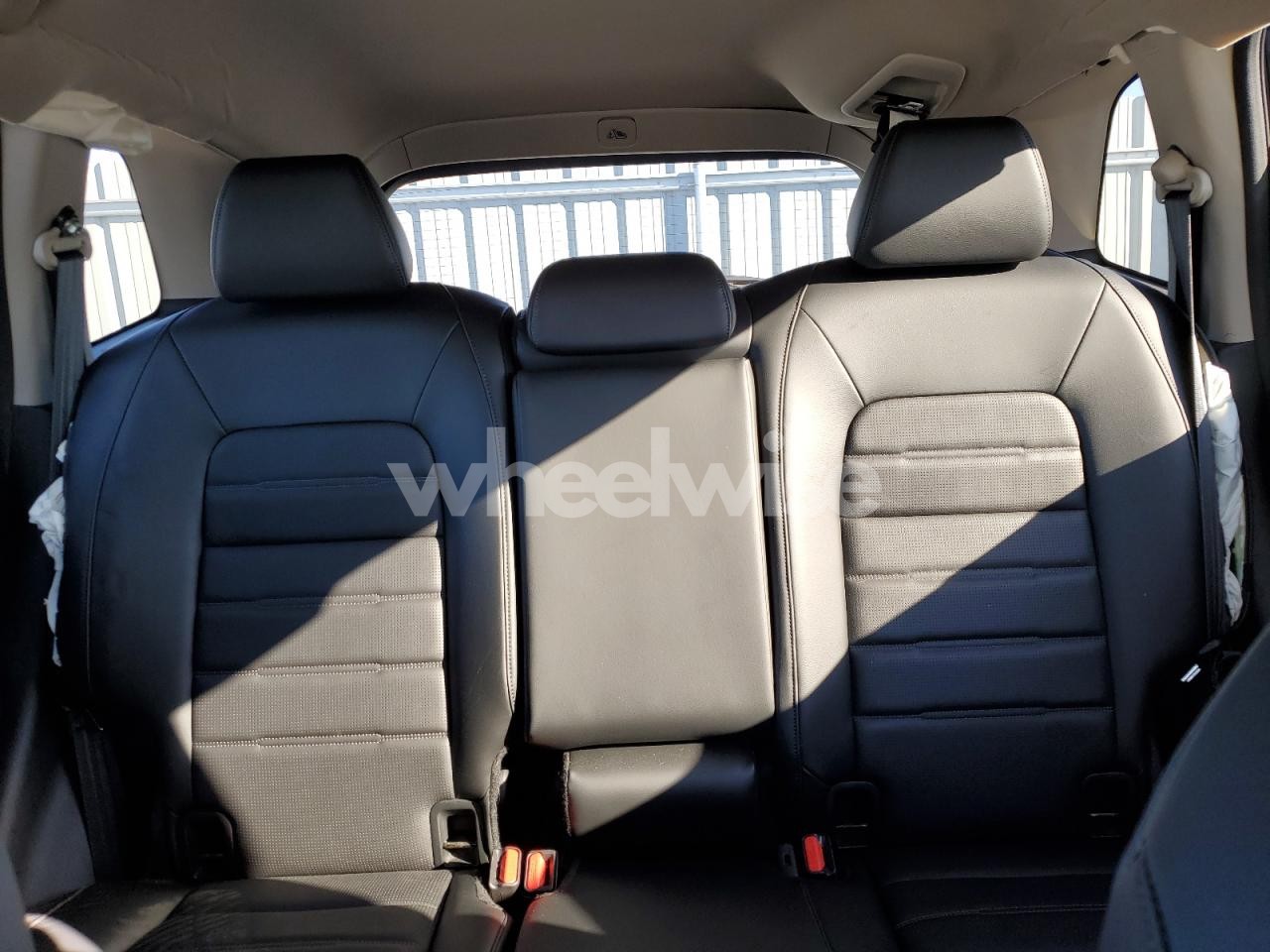 Photo 10 of 2023 HONDA CR-V EXL N/A (VIN 2HKRS4H7XPH124932)